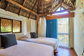 TreeCasa Hotel & Resort