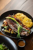 TreeCasa Hotel & Resort