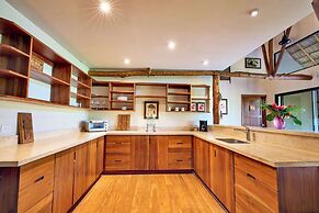 TreeCasa Hotel & Resort