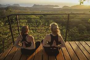 TreeCasa Hotel & Resort