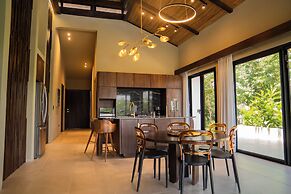 TreeCasa Hotel & Resort