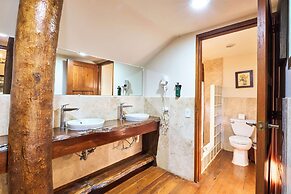 TreeCasa Hotel & Resort