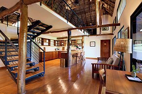 TreeCasa Hotel & Resort