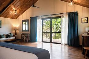 TreeCasa Hotel & Resort