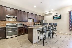 Carondelet Street Modern Suites