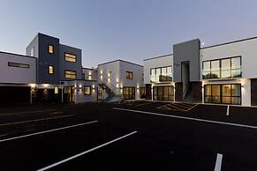 2 on Whiteleigh and 239 on Lincoln Motel