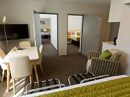 2 on Whiteleigh and 239 on Lincoln Motel