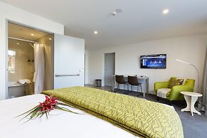 2 on Whiteleigh and 239 on Lincoln Motel