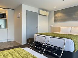 2 on Whiteleigh and 239 on Lincoln Motel