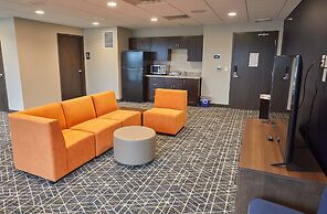 Gundersen Hotel & Suites