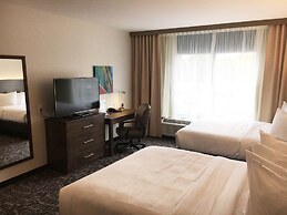 Gundersen Hotel & Suites
