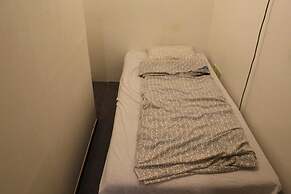 Dustin Guesthouse - Hostel