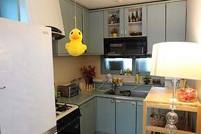 Dustin Guesthouse - Hostel