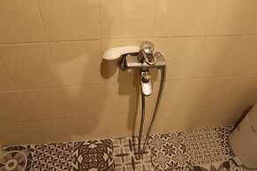 Dustin Guesthouse - Hostel