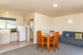 Waitangi Beach Units