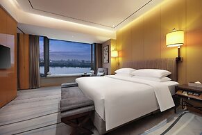 Luan Suntone Plaza Hotel