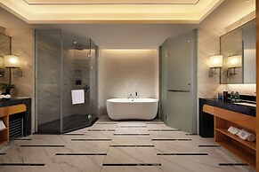 Luan Suntone Plaza Hotel
