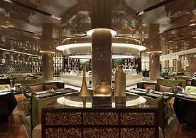 Luan Suntone Plaza Hotel