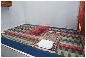 Budi House & Food Station