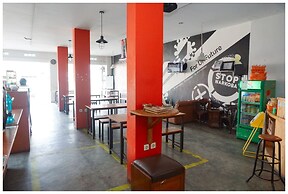 Budi House & Food Station