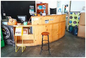 Budi House & Food Station