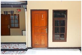 Budi House & Food Station