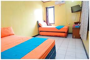 Budi House & Food Station