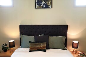 Healesville House - Magnolia House