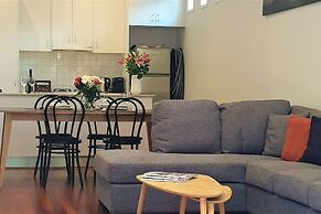 Healesville House - Magnolia House