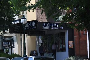 Healesville House - Magnolia House