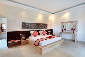 Seminyak White Design Villa