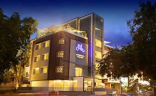 The Royale Senate Race Course