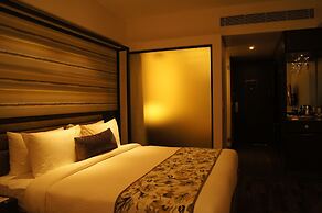 The Royale Senate Race Course