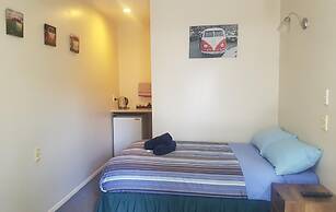 Centabay Lodge - Hostel