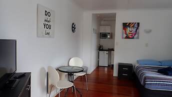 Centabay Lodge - Hostel