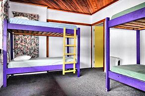 Centabay Lodge - Hostel