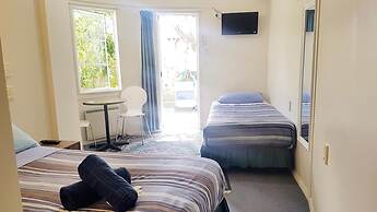 Centabay Lodge - Hostel