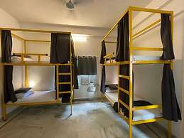 Bunk Stay Rishikesh - Hostel