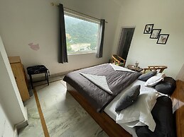 Bunk Stay Rishikesh - Hostel