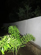 Thisara Guest Hotel Rooms