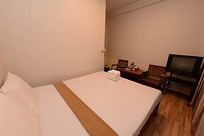 Min Nandar Garden Hotel