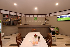 Min Nandar Garden Hotel