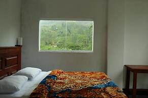 River View Wathsala Inn