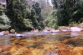 River View Wathsala Inn