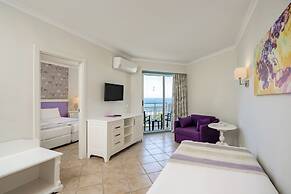 Iz Flower Side Beach Hotel - All Inclusive