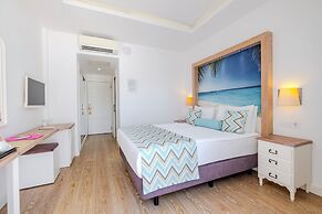Iz Flower Side Beach Hotel - All Inclusive