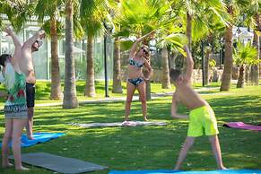 Iz Flower Side Beach Hotel - All Inclusive