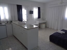 Blue and White Studios & Apartments