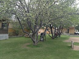 Rainbow's End Resort on Rainbow Lake