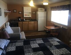 Rainbow's End Resort on Rainbow Lake